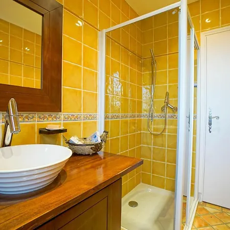 Luxueuse Surplombant La Mer - Vue Incroyable