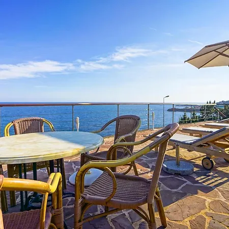 Luxueuse Surplombant La Mer - Vue Incroyable Willa
